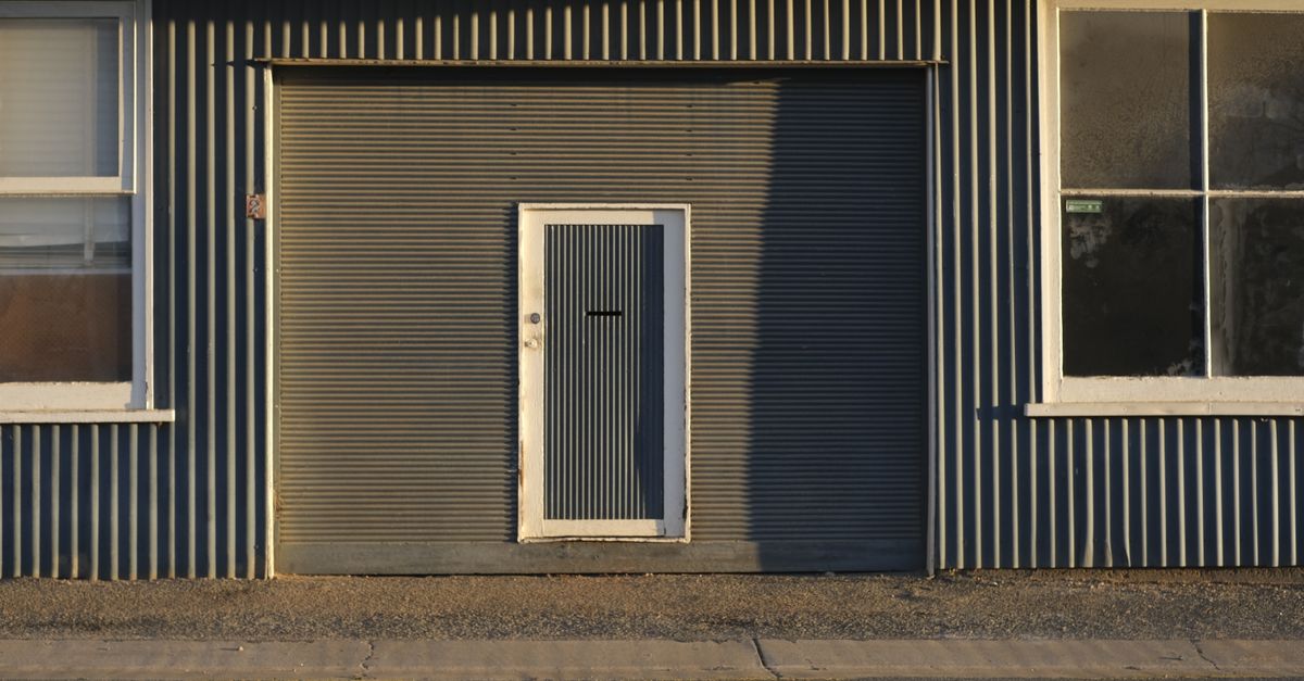 How Local Expertise Improves Roller Door Repair in Melbourne