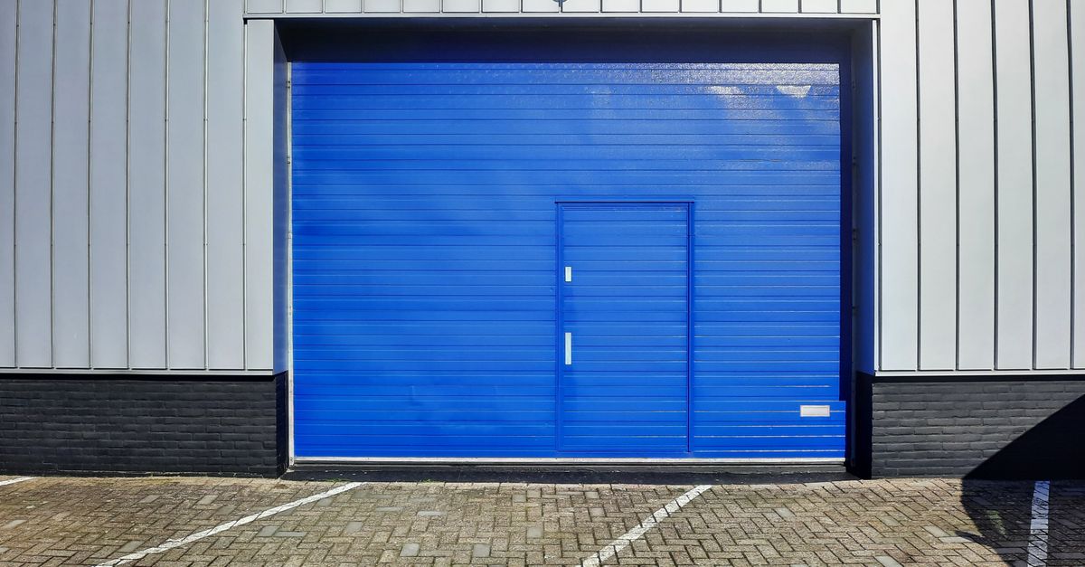Key Safety Questions to Ask Before Hiring a Roller Door Repair Service