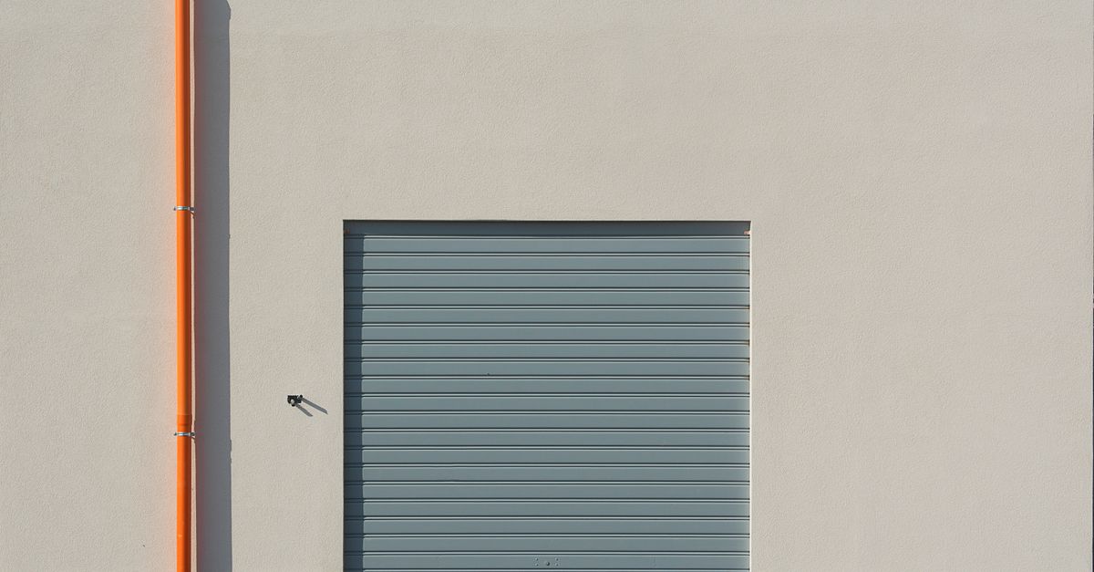 Troubleshooting Common Problems with Tilt-Up Roller Doors